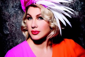  Ева Польна представила новый сингл «Снег».