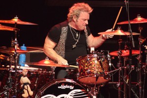 Барабанщик Aerosmith подал в суд на группу