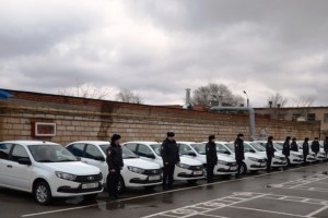 Астраханские полицейские получили новые служебные автомобили. 