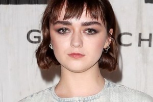 Мэйси Уильямс запела в автомобильной пробке 