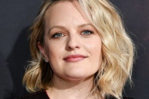 Элизабет Мосс станет режиссёром «Рассказа служанки»