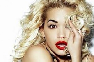 Рита Ора позвала всех танцевать