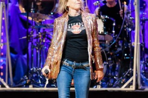 Pretenders перенесли релиз альбома и рассказали о ненависти на продажу 